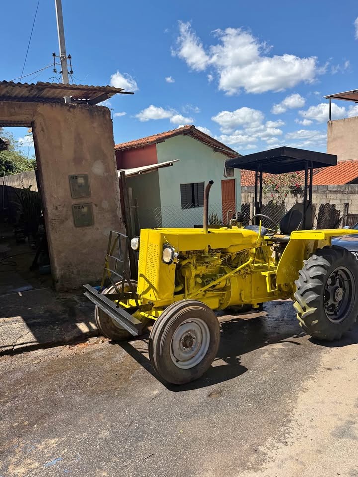 JERICÓ (UTILITARIO AGRÍCOLA AUTOMOTIVO) 4X2 COM MOTOR PERKINS 4CC (SÉRIE INDUSTRIAL/AGRÍCOLA)